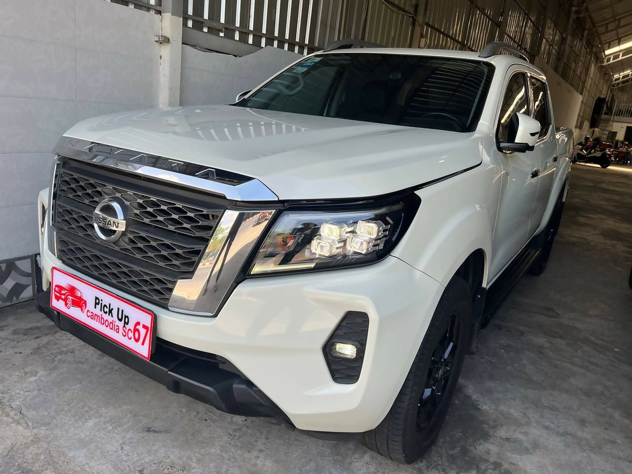 2021 Nissan Navara NP300 VL FULL OPTION - Car for sales