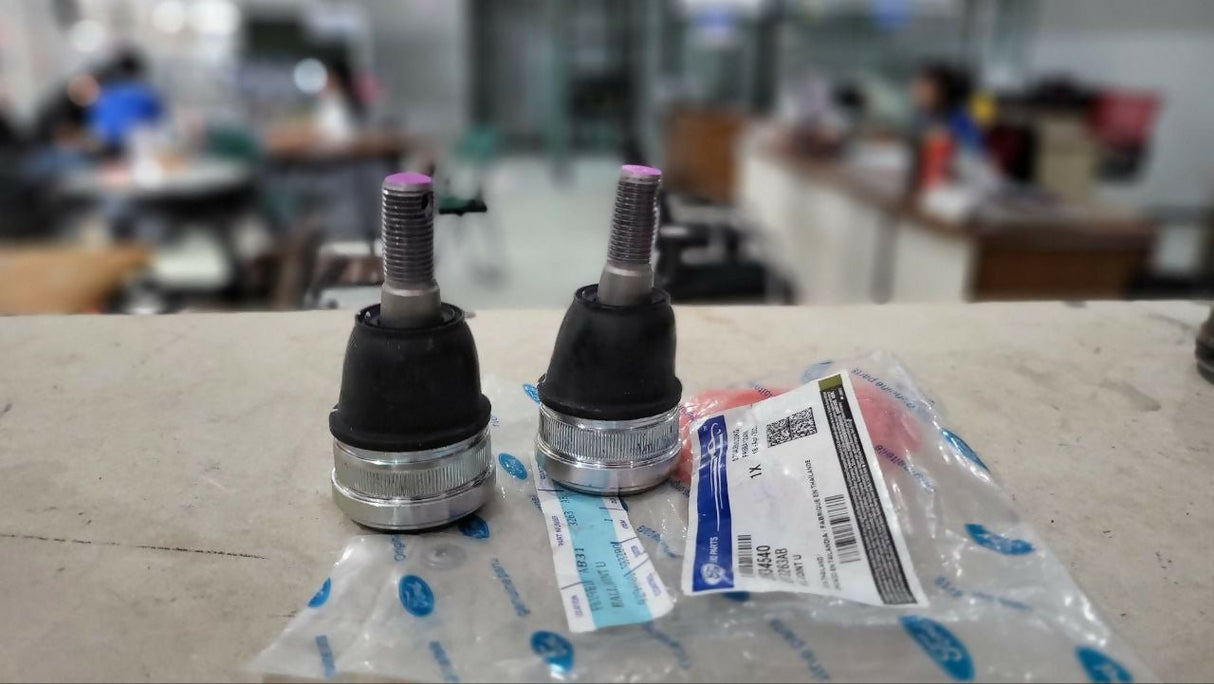 អាក្សសេ Ball joint upper RH/LH ម៉ាក Ford សម្រាប់រថយន្ដ FORD Ranger XLT សេរីឆ្នាំ 2013 - Automotive Parts