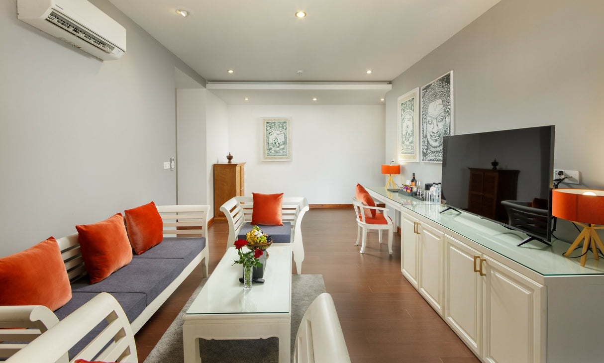 Cocoon Suite Queen With Balcony - JAYA Suites Hotel Phnom Penh Cambodia - Family Suite