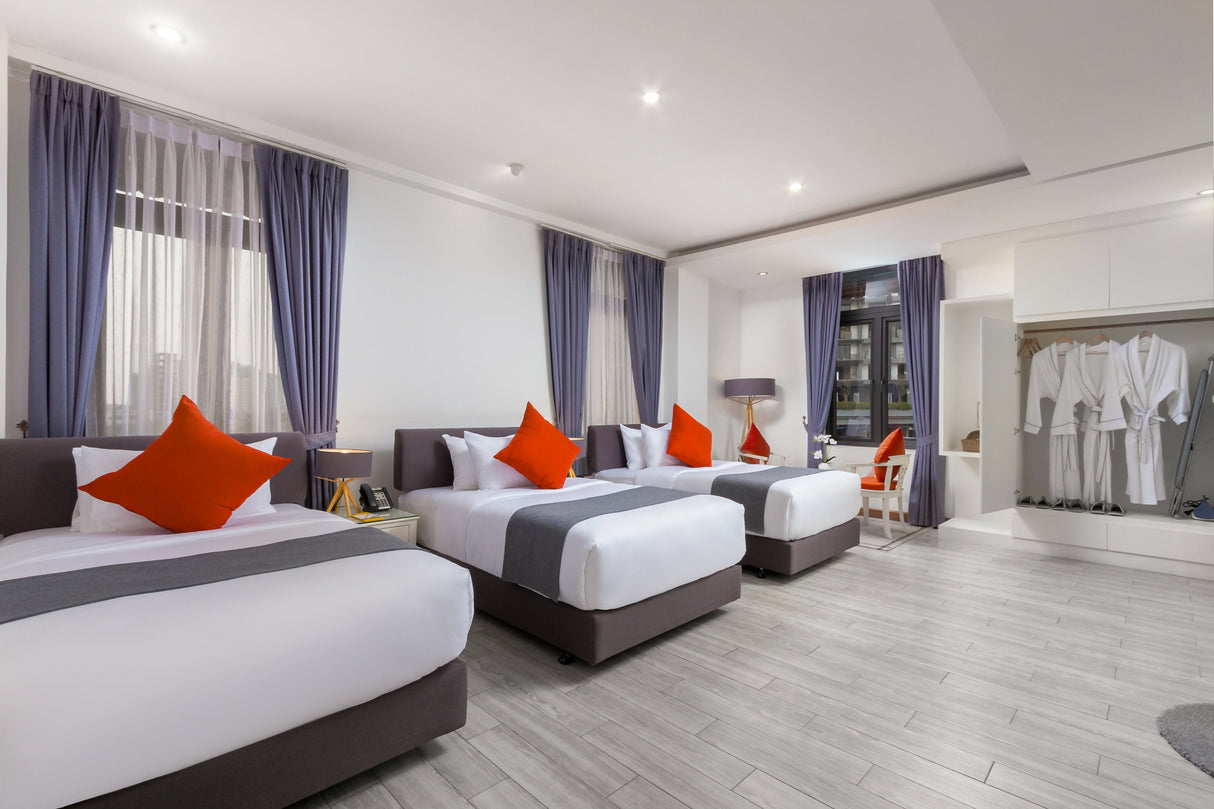 Cocoon Suite Triple With Balcony - JAYA Suites Hotel Phnom Penh Cambodia - Family Suite