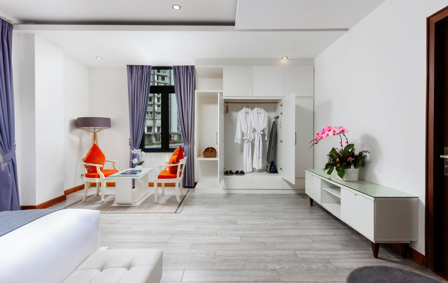 Cocoon Suite With Balcony - JAYA Suites Hotel Phnom Penh Cambodia - Family Suite