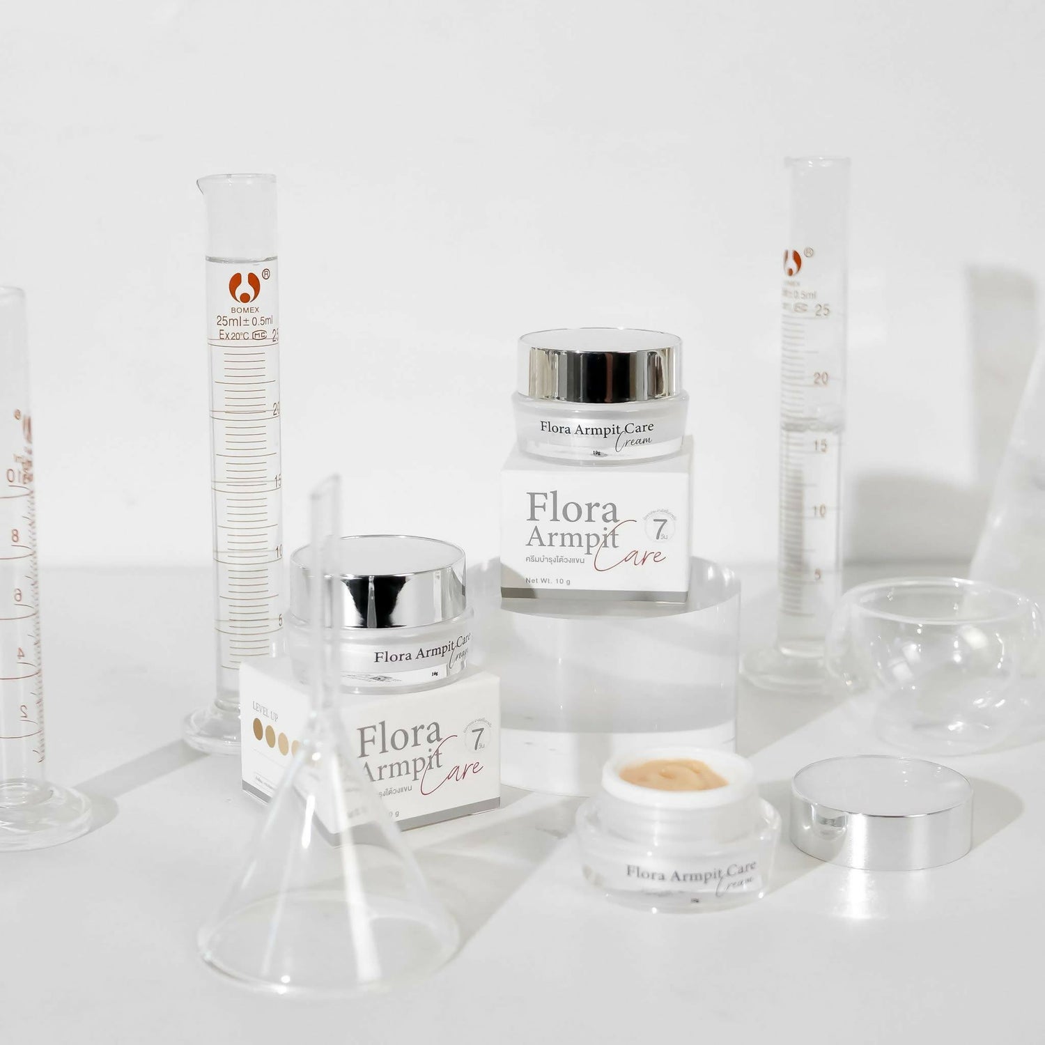 ឡេលាបក្លៀក Flora armpit cream - Cosmetic Product