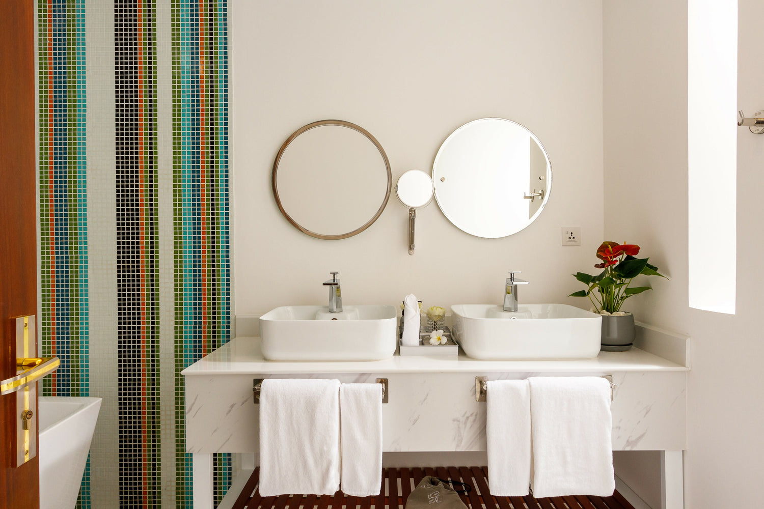 Havana Suite With Balcony - JAYA Suites Hotel Phnom Penh Cambodia - Family Suite