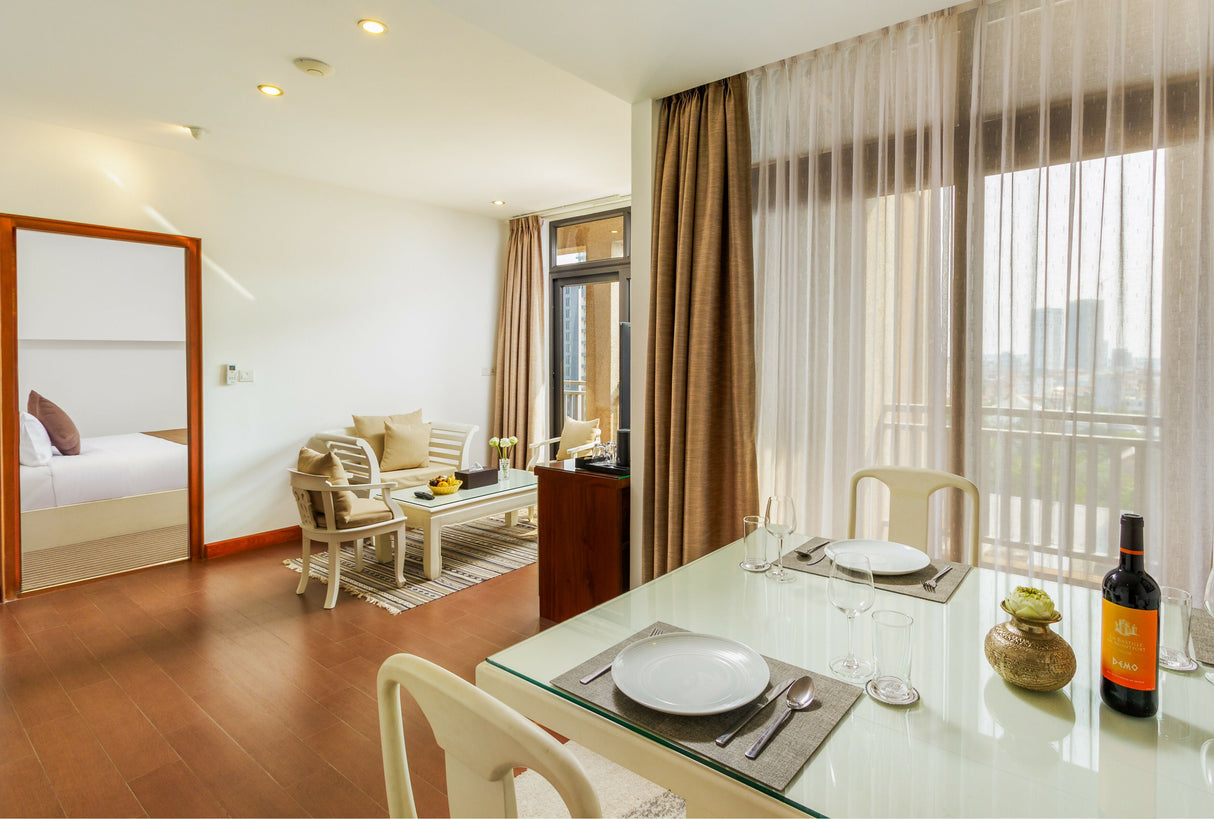 Junior Suite With Balcony - JAYA Suites Hotel Phnom Penh Cambodia - Junior Suite
