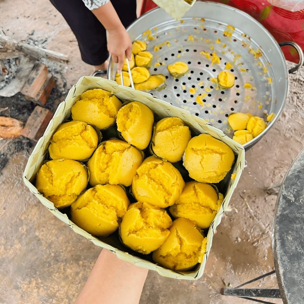 អាកោត្នោតខ្ទិះ - Others