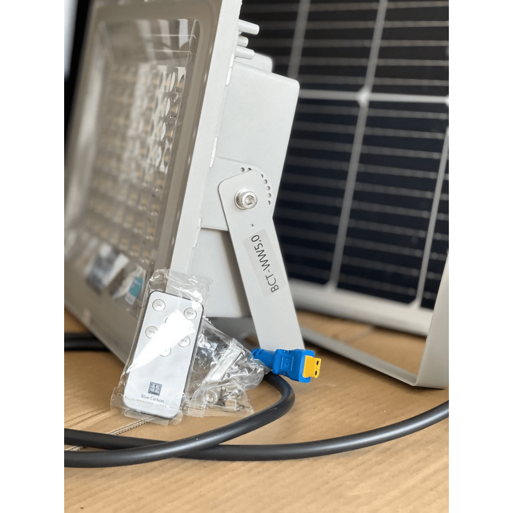 WaWa5.0 ខ្នាតនៃអំពូល: 321x287mm | សូឡាម៉ូណូ: 680x590mm - Solar Lighting