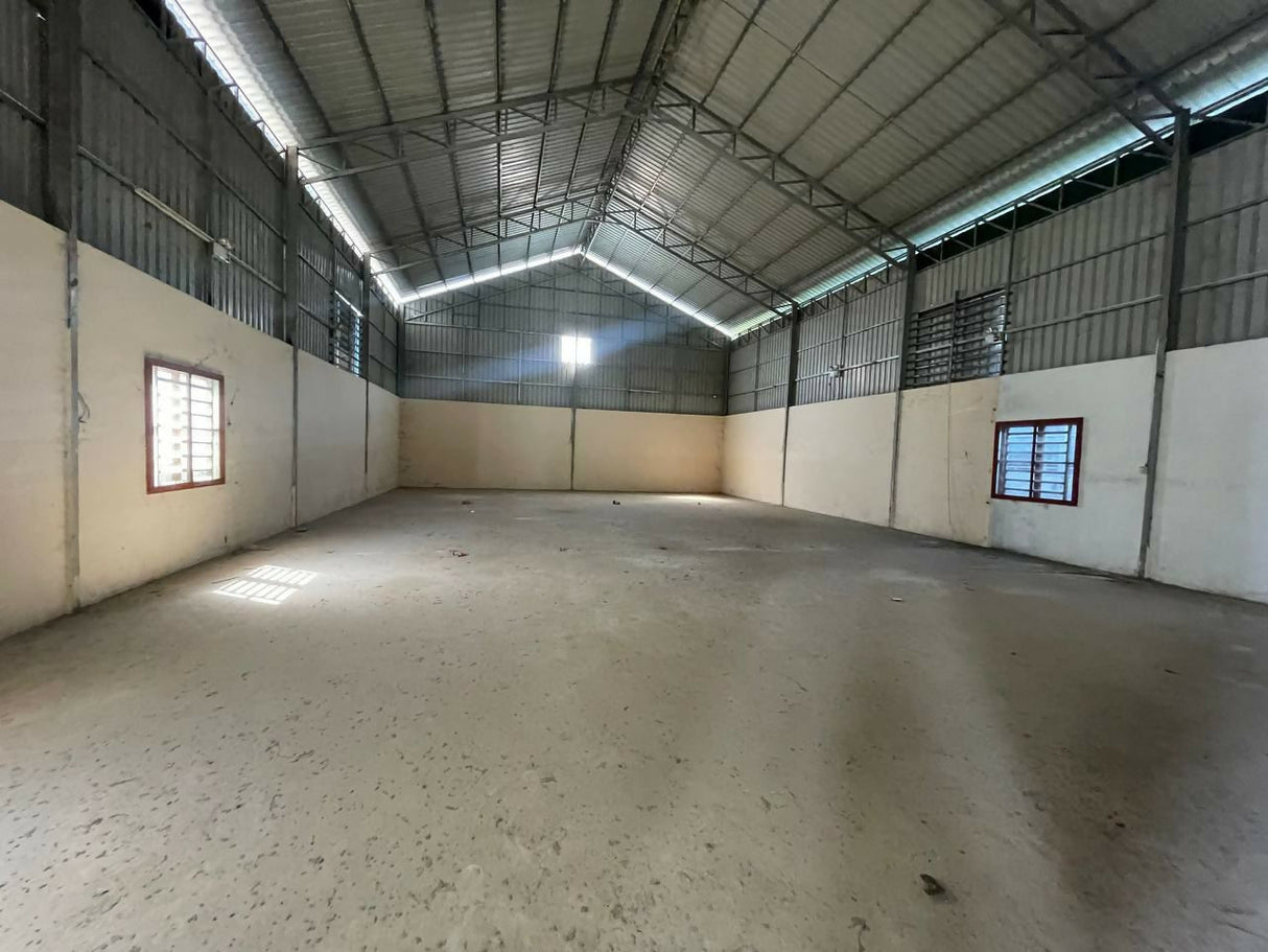 🏠 ឃ្លាំងជួល នៅជិតផ្លូវទំនប់កប់ស្រូវ ទំហំ 720m2 - Real Estate - Rental Properties - Warehouse