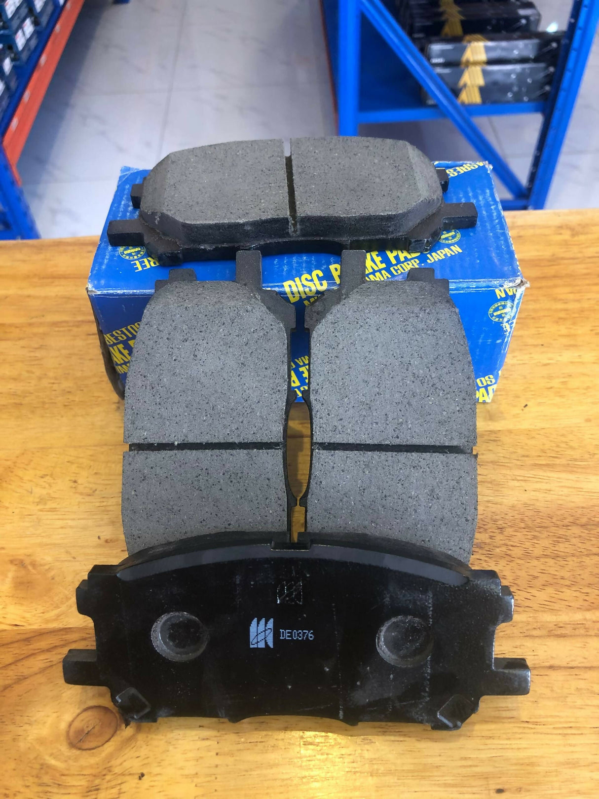 ស្បែកហ្រ្វាំងមុខ - Automotive Parts