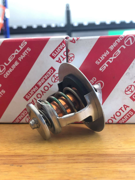 ក្លាប៉េធុងទឹក - Automotive Parts